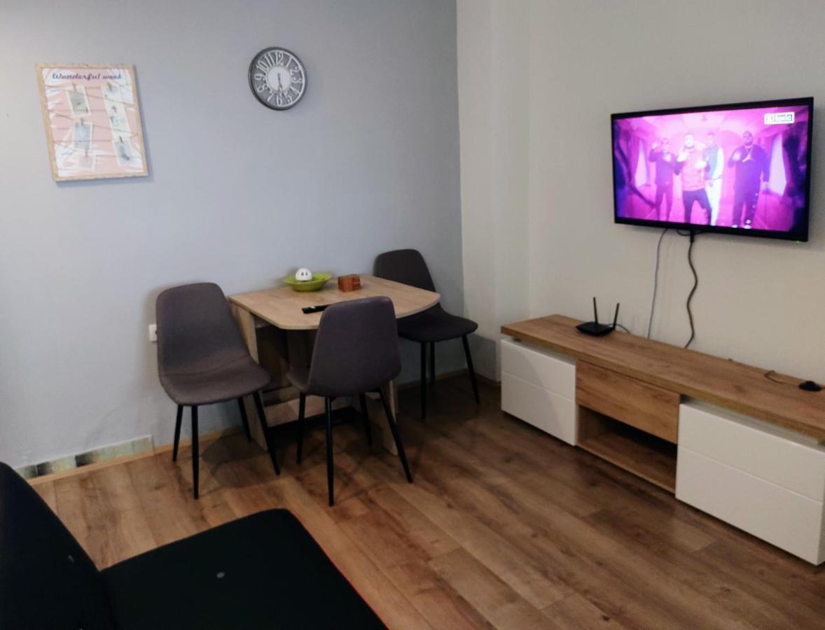 Apatin Apartman Buitenkant foto